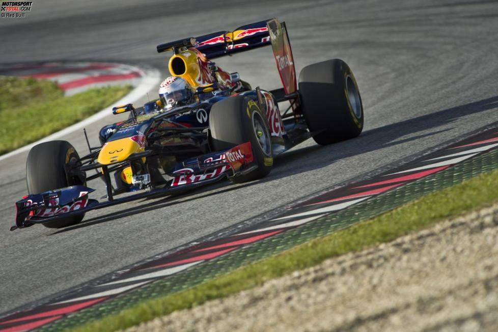 2. Juni 2012: Enige Monate nach Tom Cruise sitzt erneut ein Motorsport-Fremdling im Red-Bull-Cockpit. Skisprung-Star Thomas Morgenstern pilotiert auf dem Red-Bull-Ring in Spielberg den Red-Bull-Renault RB7, mit dem Sebastian Vettel in der Formel-1-Saison 2011 seinen zweiten WM-Titel gewann.